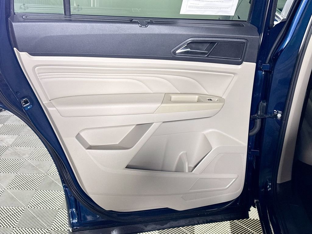 Used 2021 Volkswagen Atlas SE FWD image 17