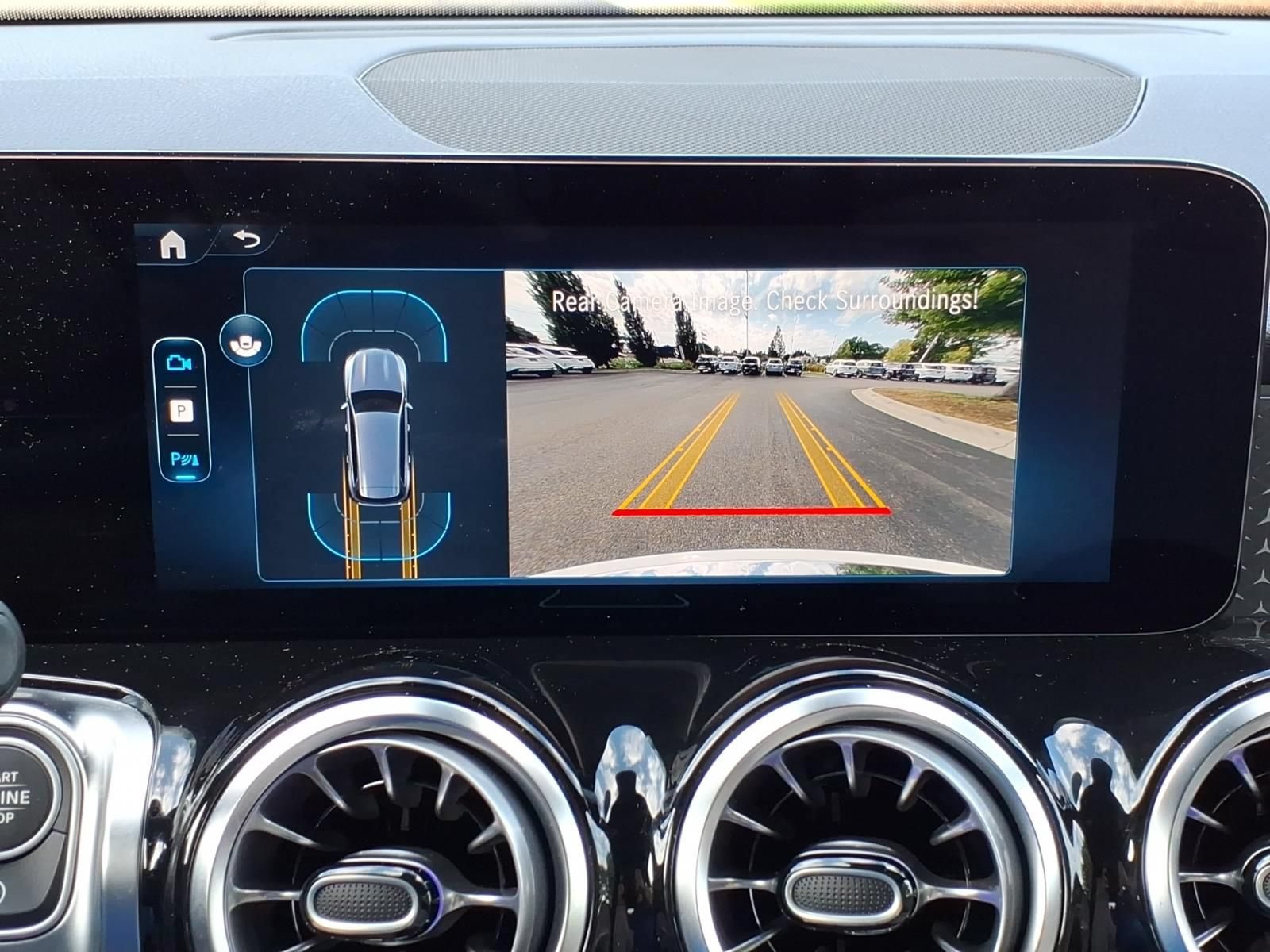 Certified 2025 Mercedes-Benz GLB 250 4MATIC image 18