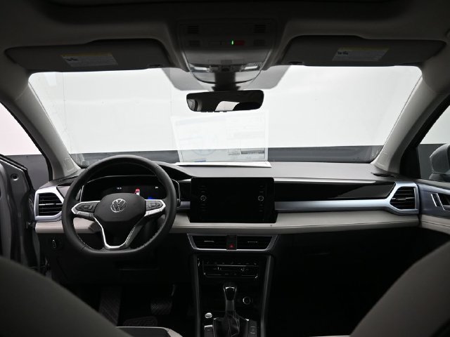 New 2026 Volkswagen Taos SE AWD/4WD image 10