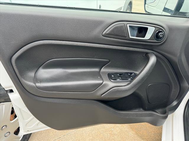 Used 2014 Ford Fiesta Titanium FWD image 13