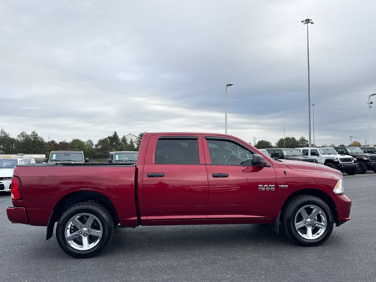 Used 2014 RAM 1500 Express AWD/4WD image 2