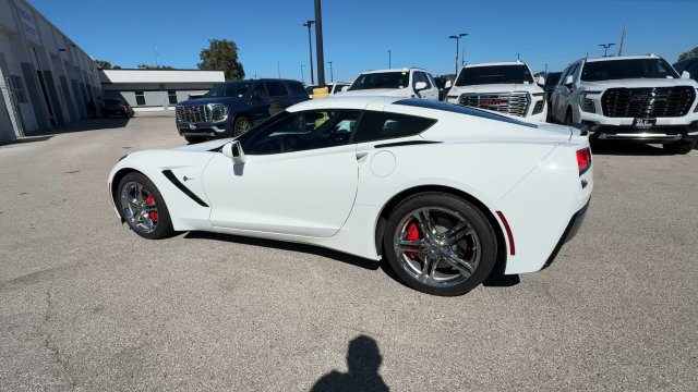 Used 2017 Chevrolet Corvette Stingray Coupe w/ 1LT RWD image 7