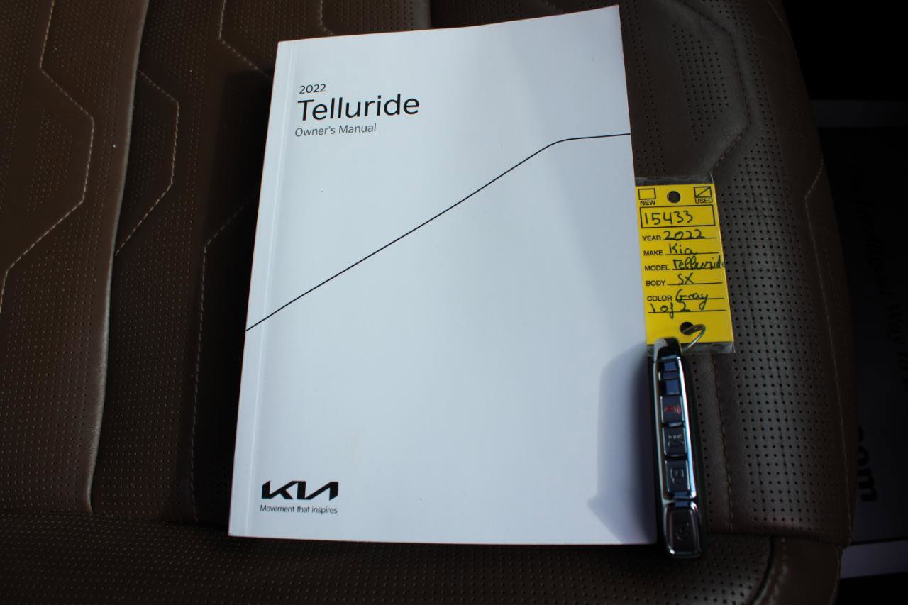 Used 2022 Kia Telluride SX w/ SX Prestige Package image 54