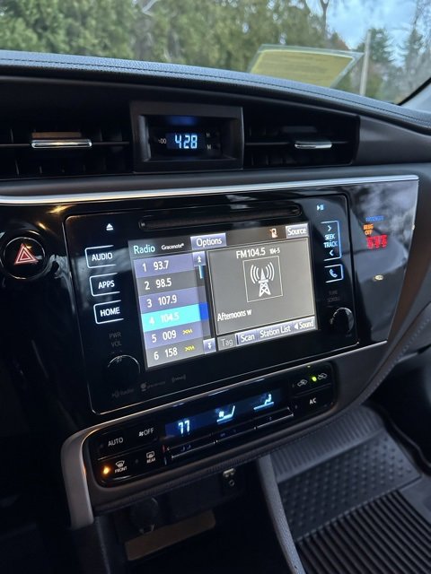 Used 2018 Toyota Corolla SE image 10