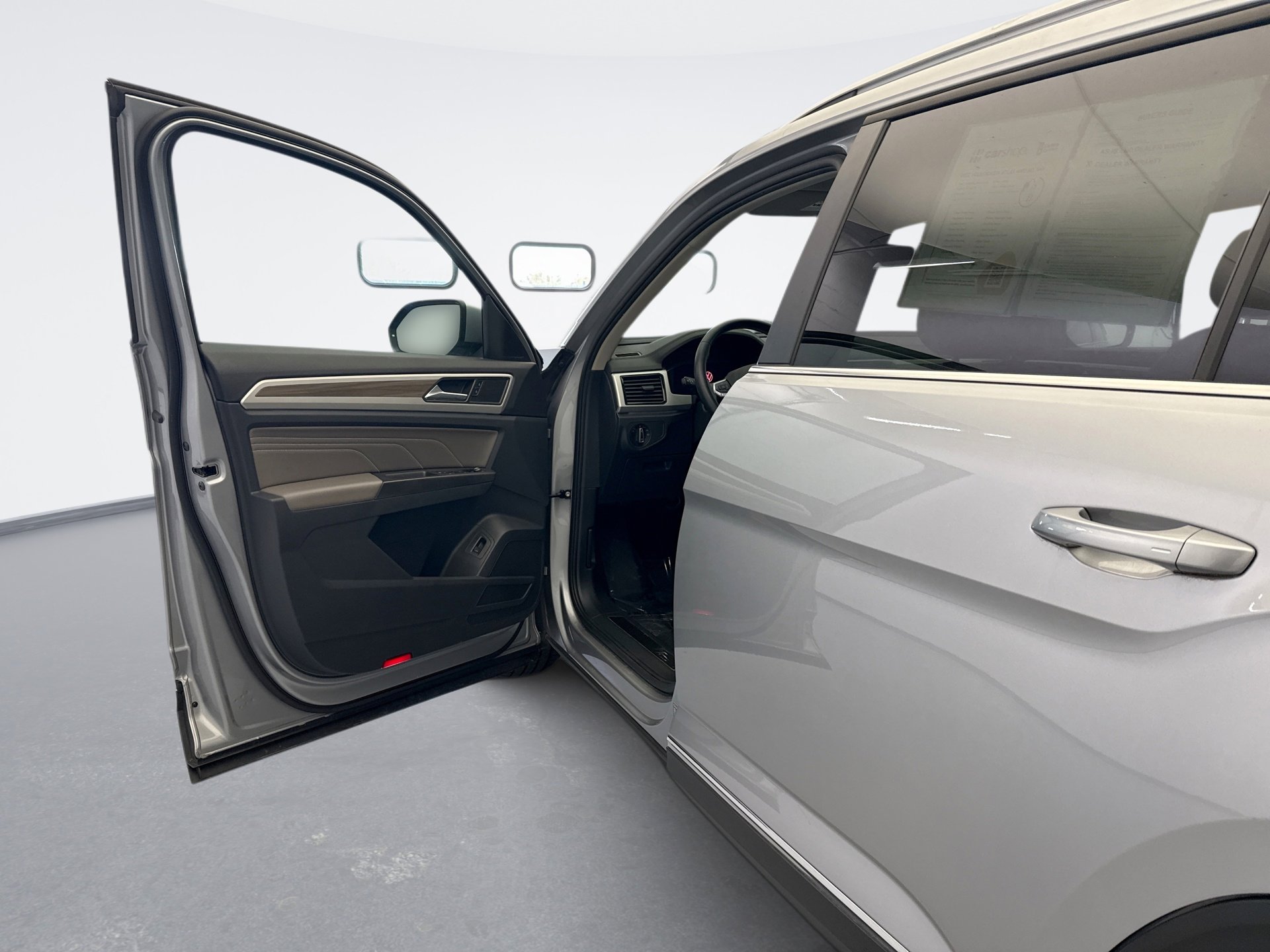 Used 2022 Volkswagen Atlas SEL AWD/4WD image 9