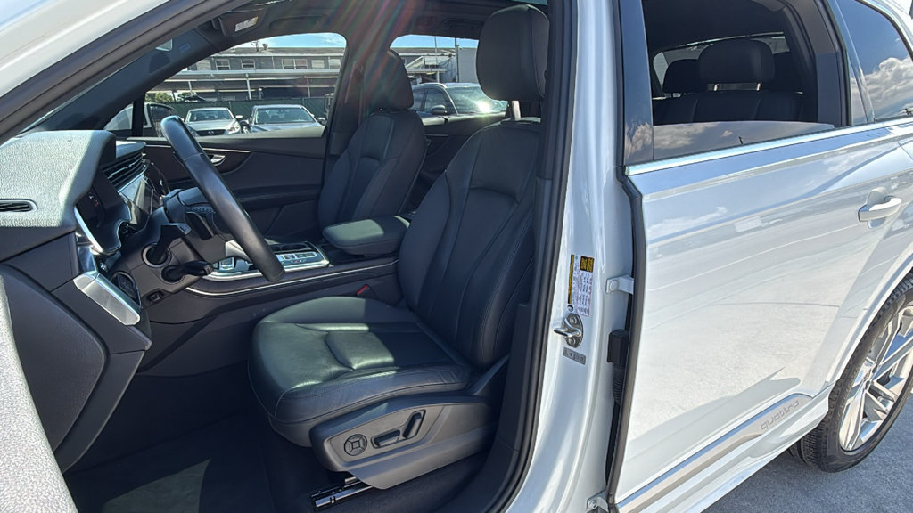 Used 2021 Audi Q7 3.0T Premium Plus AWD/4WD image 23