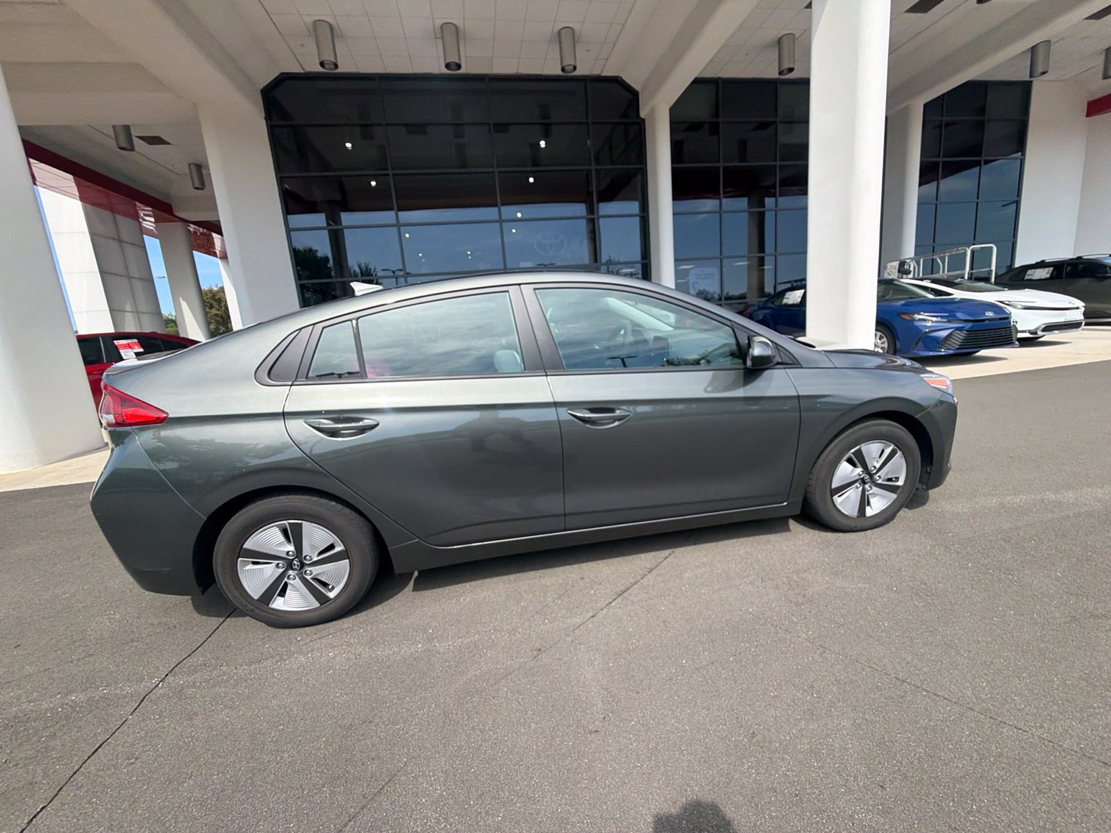 Used 2022 Hyundai Ioniq Blue FWD image 10