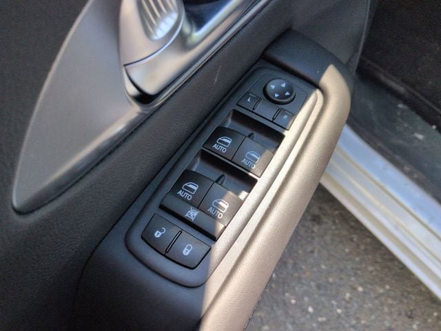 New 2026 Chrysler Voyager LX image 21
