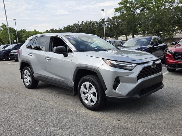 Used 2025 Toyota RAV4 LE FWD video 3