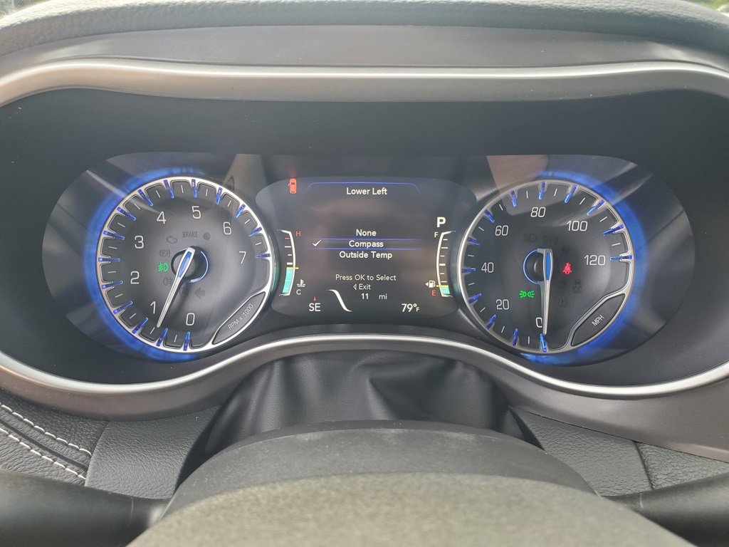New 2026 Chrysler Pacifica Select image 16