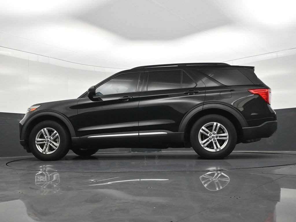 Used 2021 Ford Explorer XLT w/ Equipment Group 202A RWD image 23