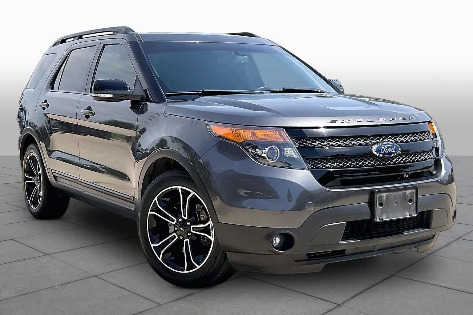 Used 2015 Ford Explorer Sport w/ Equipment Group 401A AWD/4WD image 3