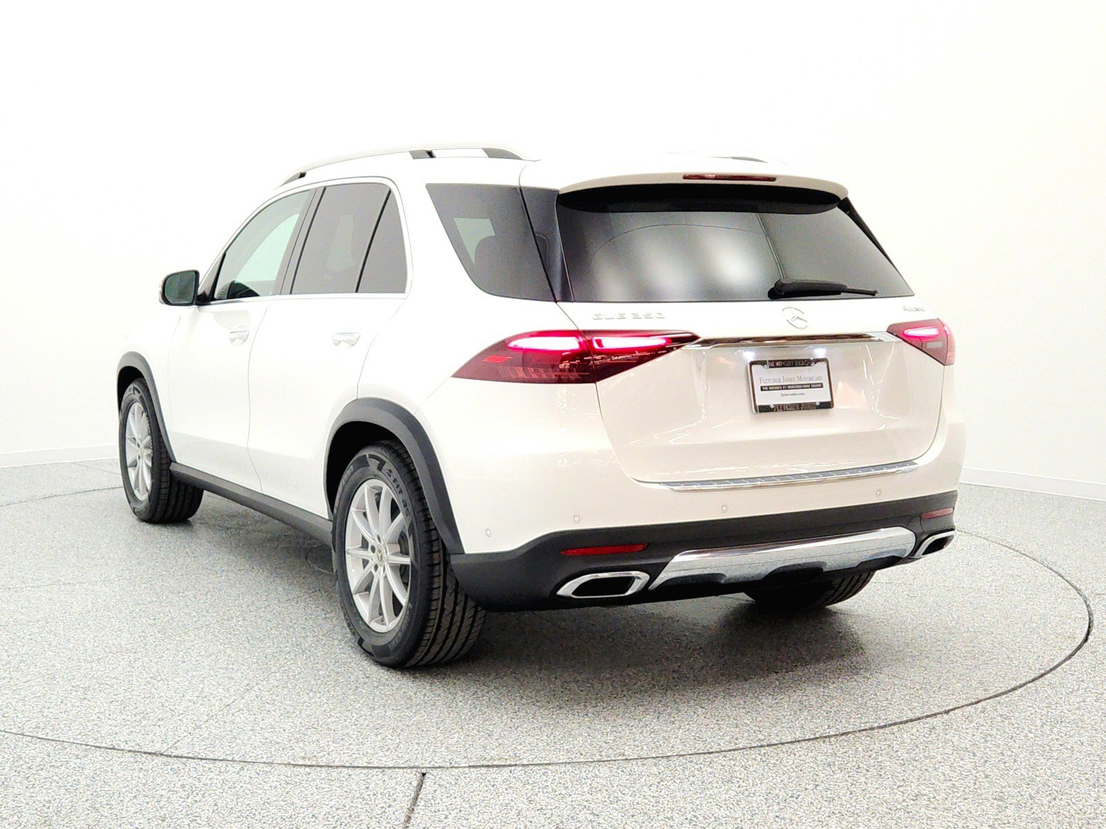 Used 2024 Mercedes-Benz GLE 350 4MATIC image 7