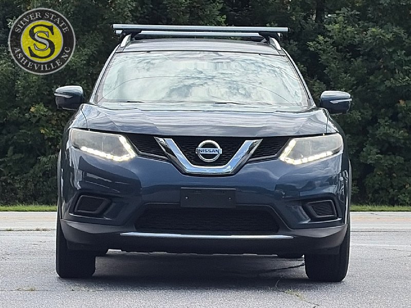 Used 2015 Nissan Rogue SV w/ SV Premium Package AWD/4WD image 2