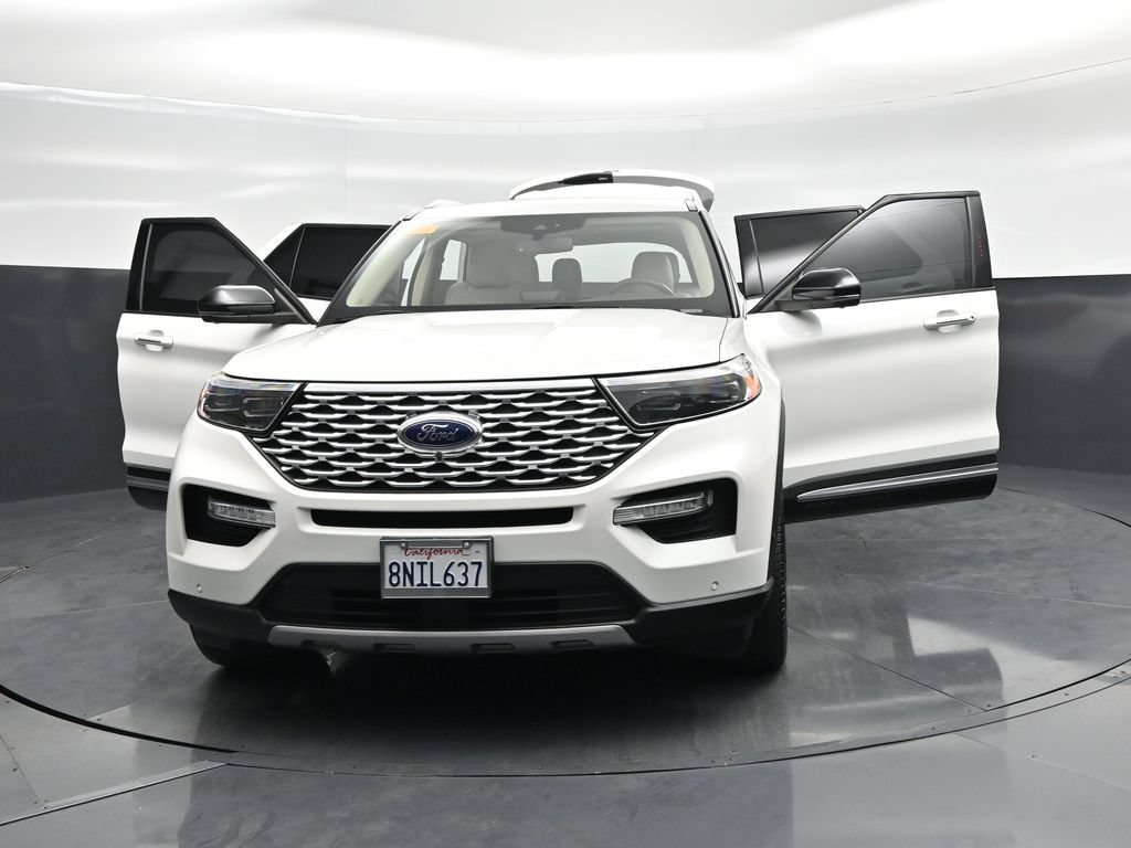 Certified 2020 Ford Explorer Platinum w/ Premium Technology Package AWD/4WD image 35