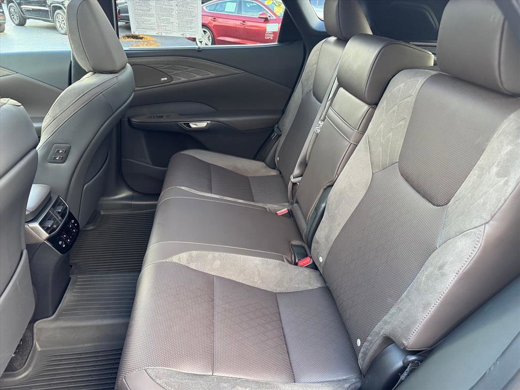 Used 2025 Lexus RX 450h AWD w/ Convenience Package image 7