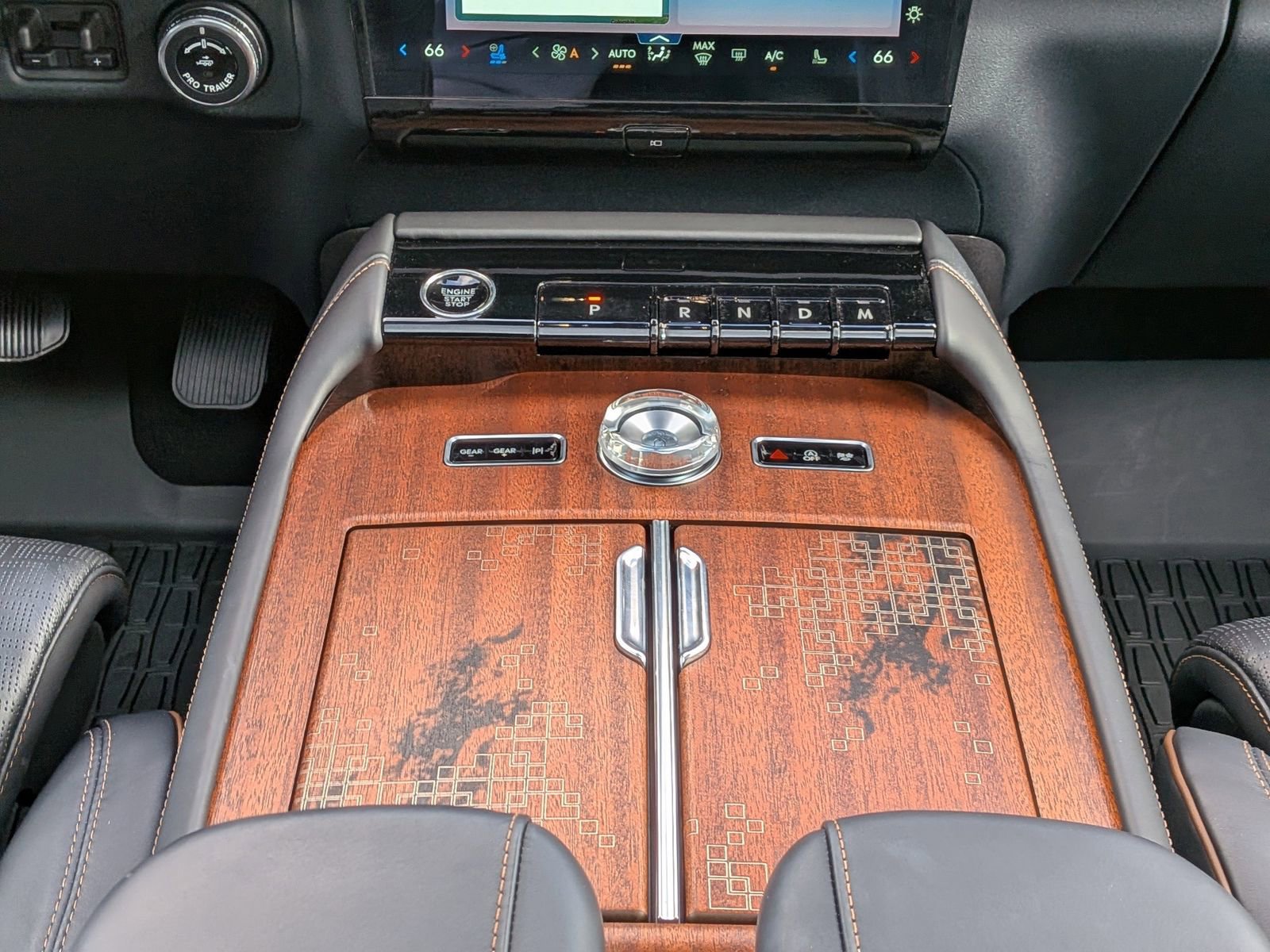 Used 2025 Lincoln Navigator L Black Label image 23