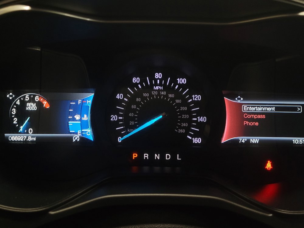 Used 2020 Ford Fusion SE FWD image 23