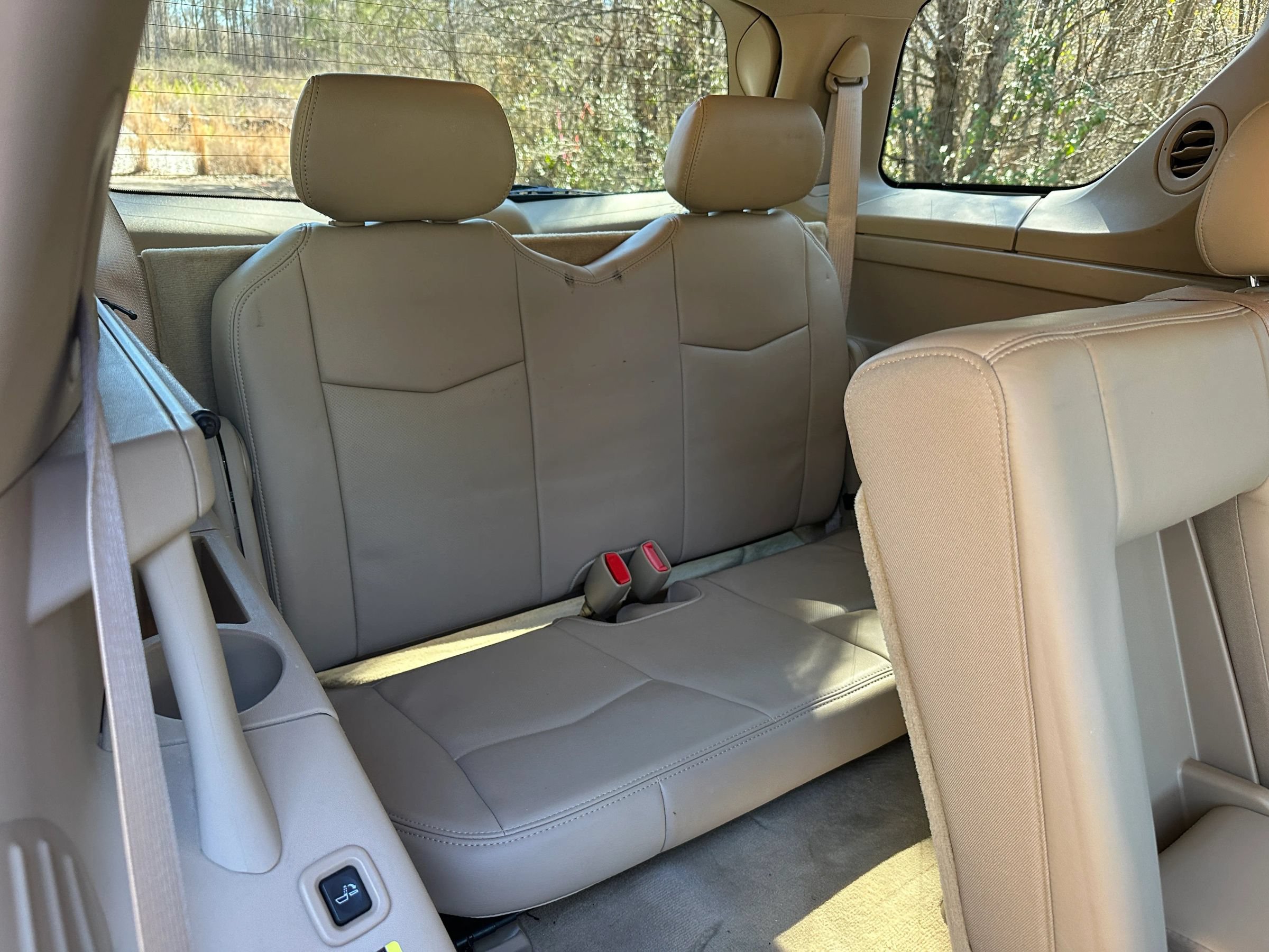 Used 2008 Cadillac SRX AWD w/ Utility Package image 14