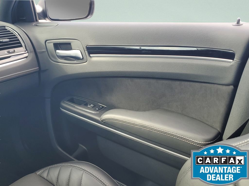 Used 2023 Chrysler 300 C image 25