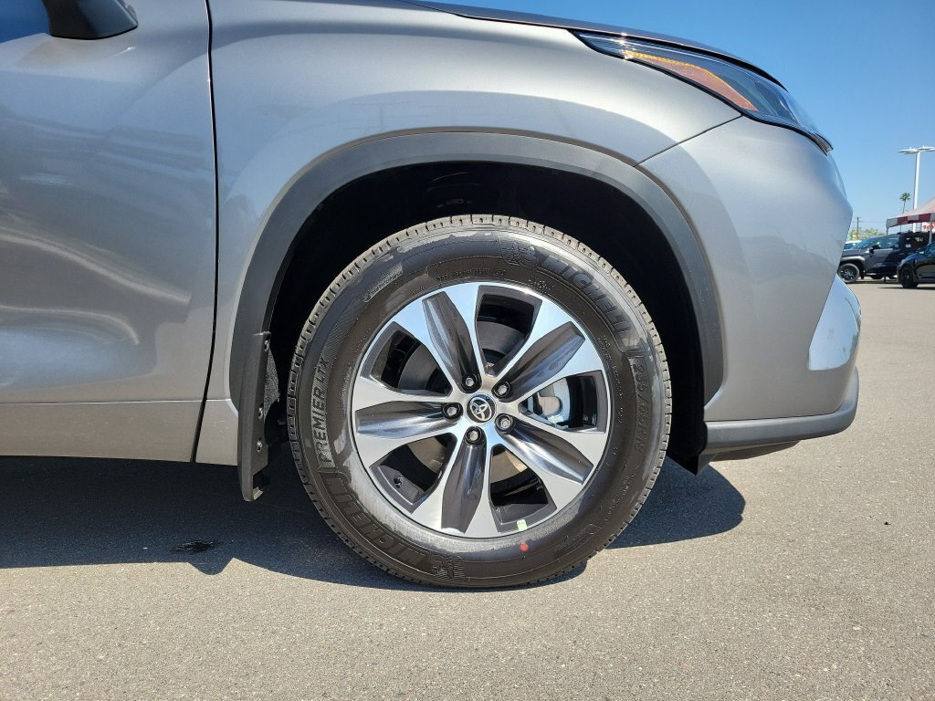 New 2026 Toyota Highlander XLE AWD/4WD image 6