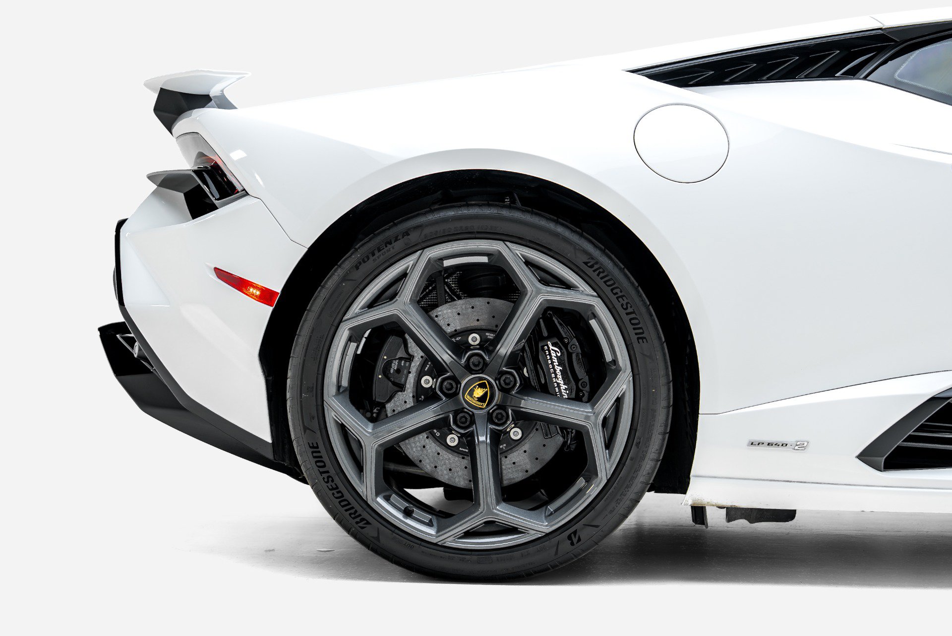 Used 2023 Lamborghini Huracan Tecnica RWD image 17