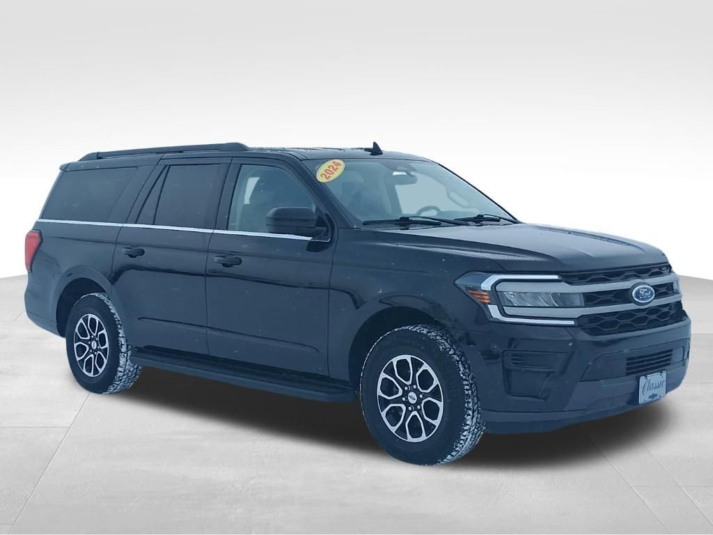 Used 2024 Ford Expedition Max XLT image 4