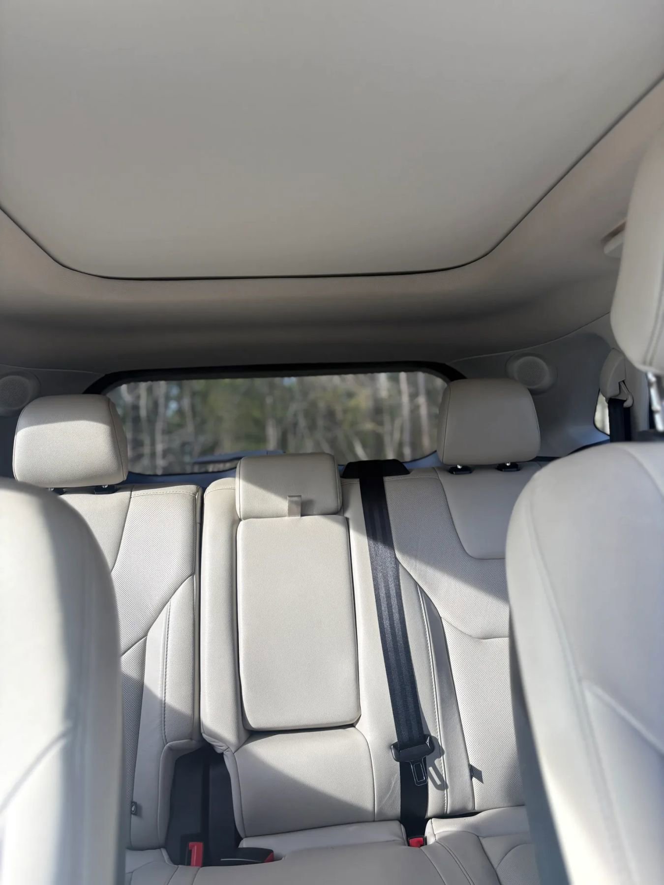 Used 2018 Ford Edge Titanium w/ Equipment Group 301A FWD image 13