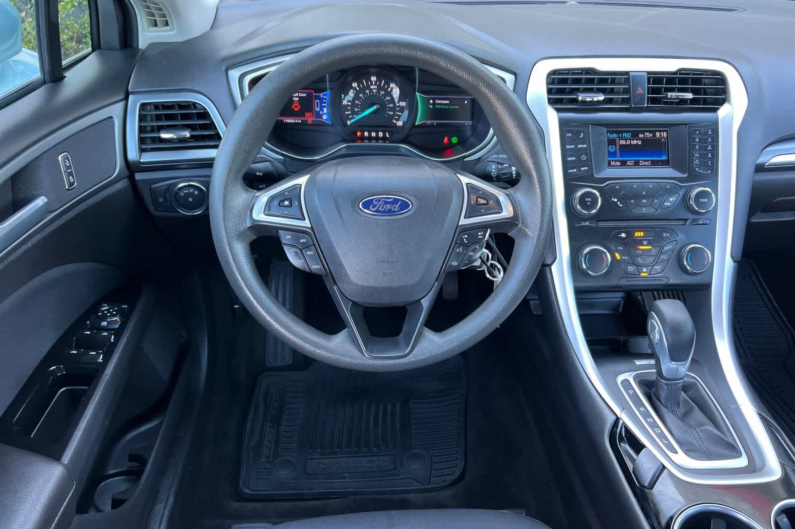 Used 2013 Ford Fusion SE FWD image 15