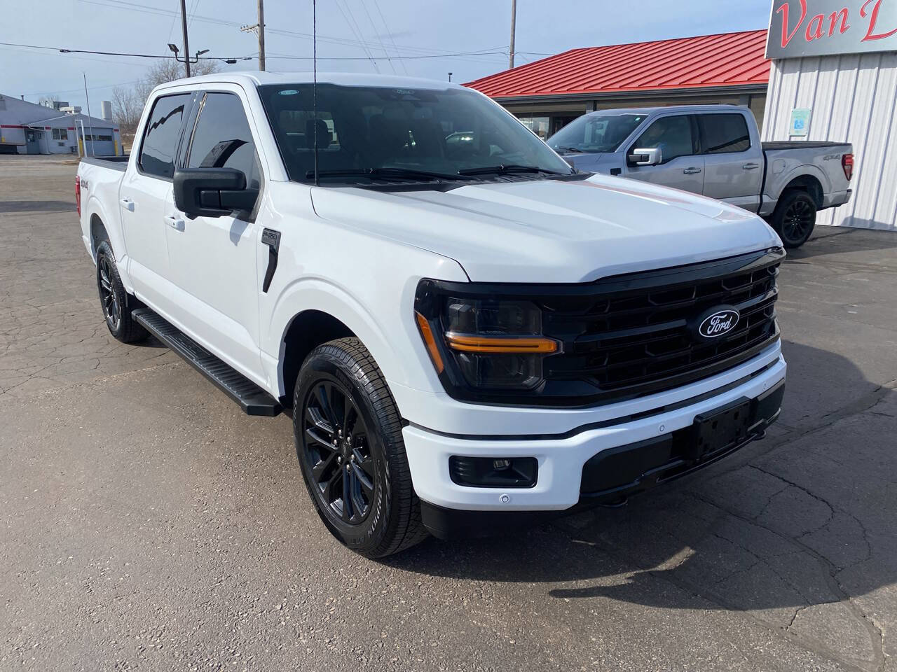 Used 2025 Ford F150 XLT w/ Equipment Group 303A High image 3