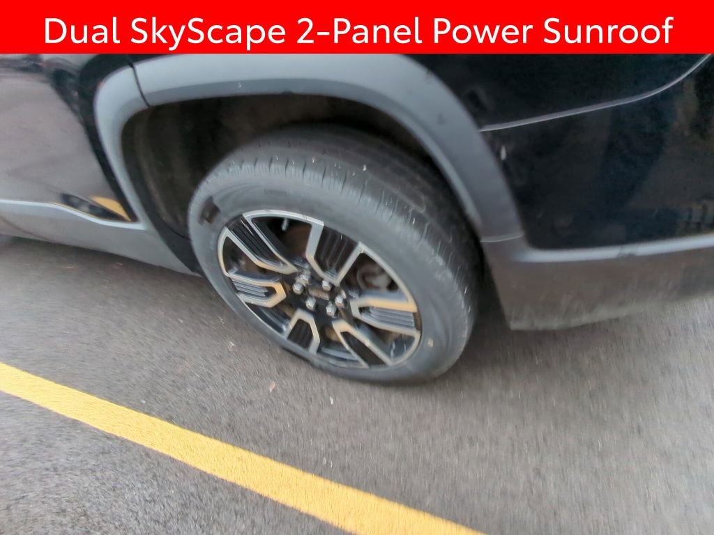 Used 2019 GMC Acadia SLT w/ Black Edition image 5