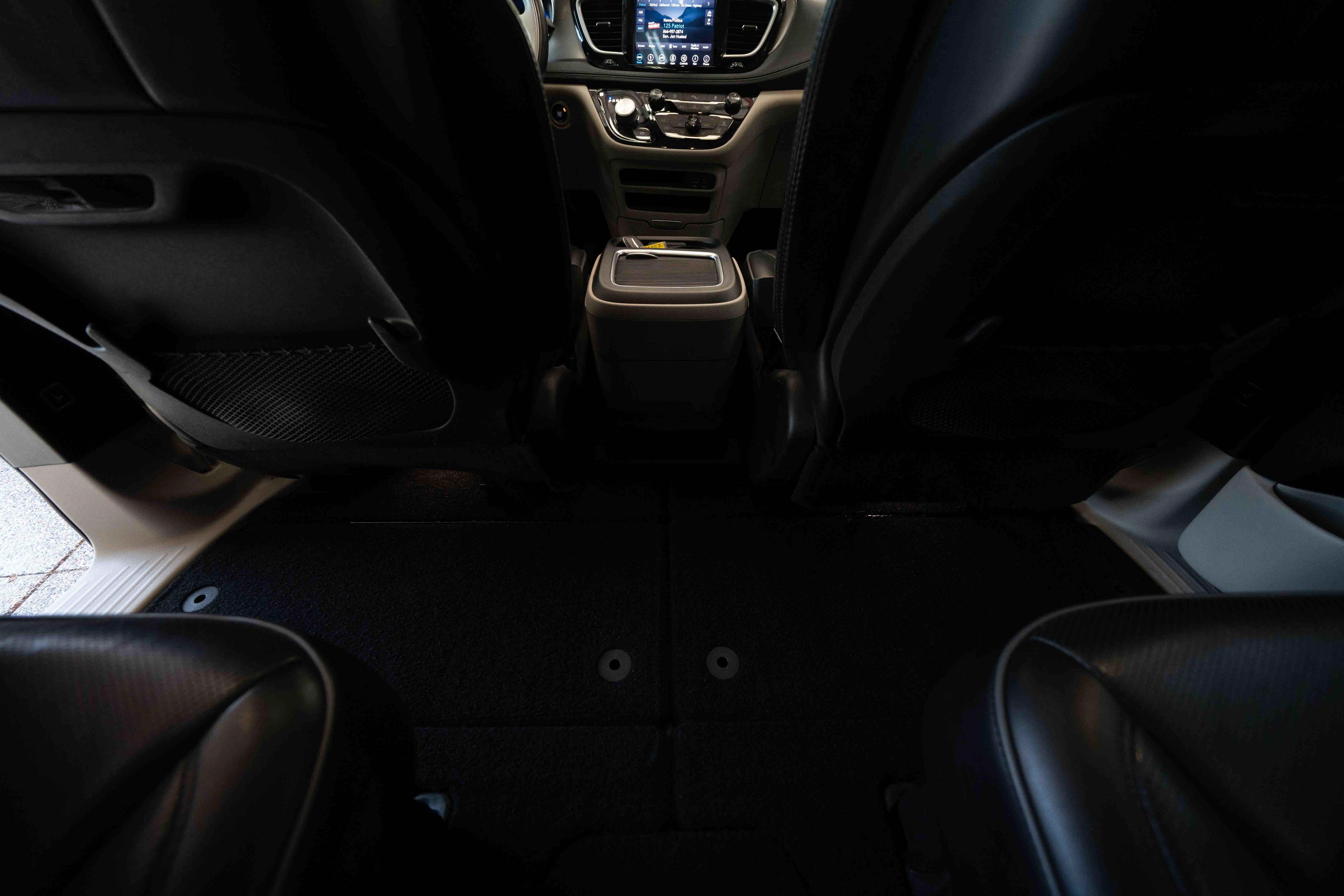 Used 2018 Chrysler Pacifica Limited FWD image 22