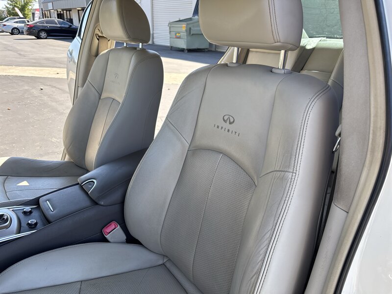 Used 2012 INFINITI G25 Journey RWD image 26