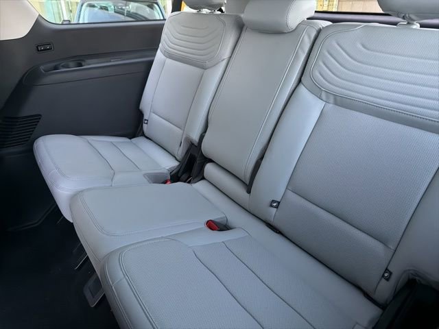 New 2025 Ford Expedition Max Platinum w/ Platinum Ultimate Package image 11