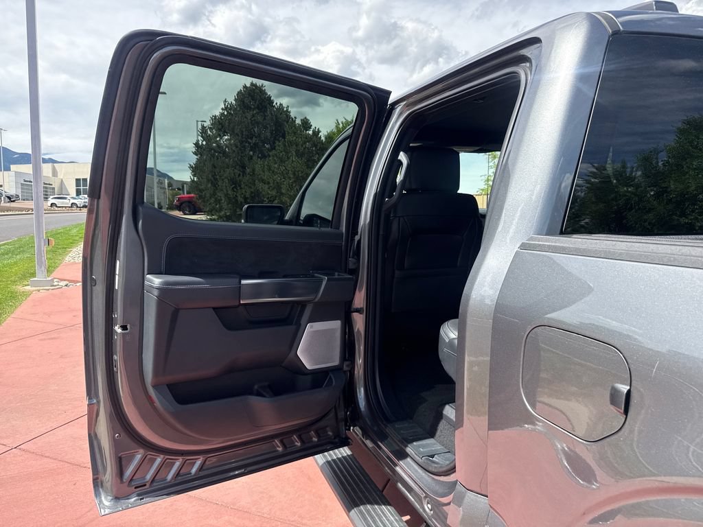 Certified 2025 Ford F150 Platinum w/ Equipment Group 702A High AWD/4WD image 19