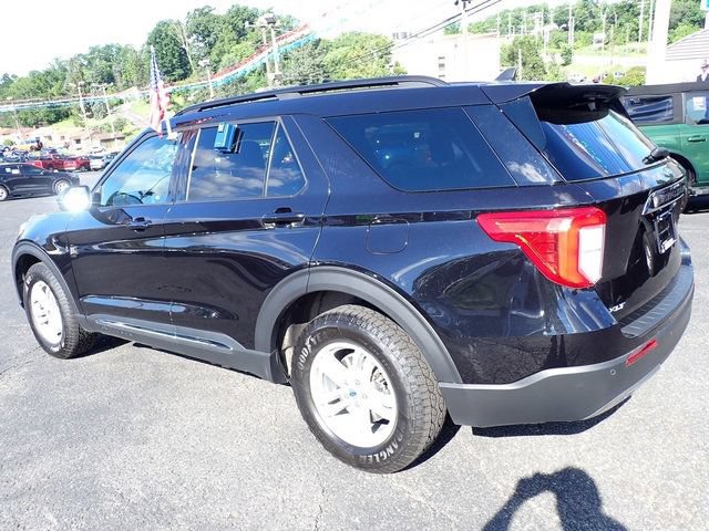 Used 2023 Ford Explorer XLT w/ Equipment Group 202A AWD/4WD image 4