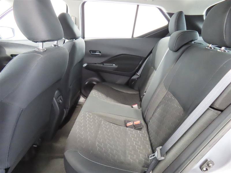 Used 2024 Nissan Kicks SV FWD image 30