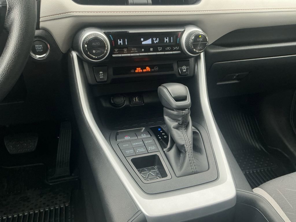 Certified 2025 Toyota RAV4 XLE w/ Convenience Package image 13
