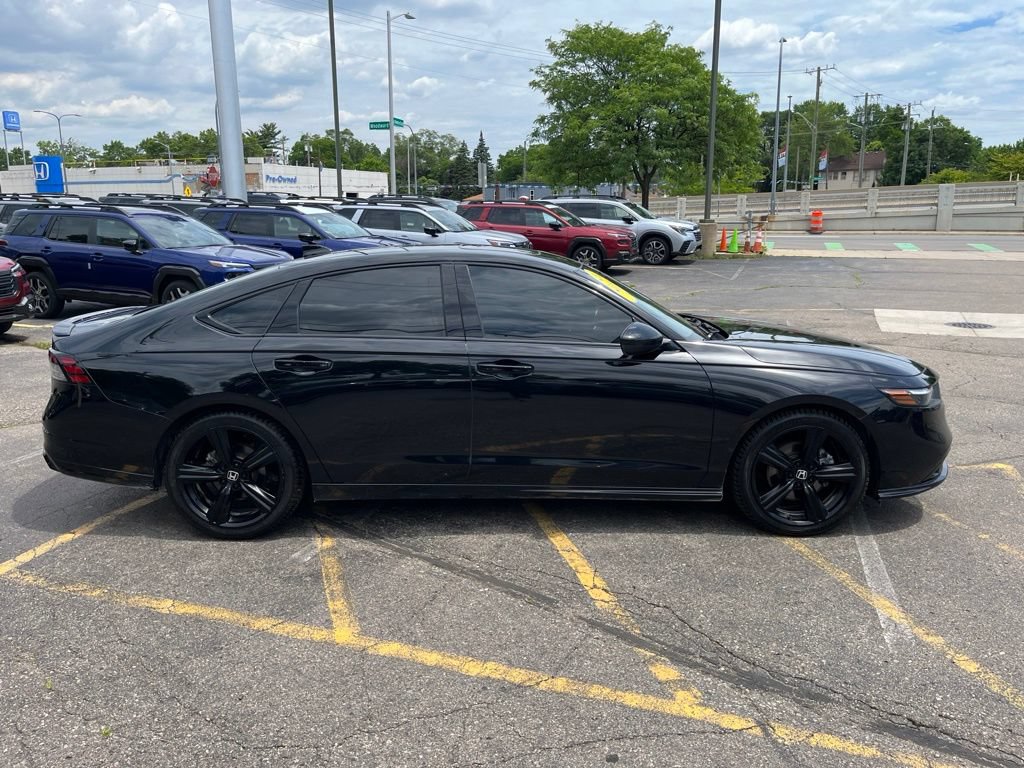 Used 2024 Honda Accord Sport image 4