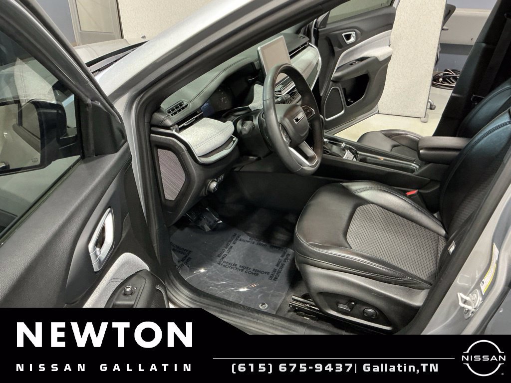 Used 2023 Jeep Compass Latitude w/ Convenience Group AWD/4WD image 6