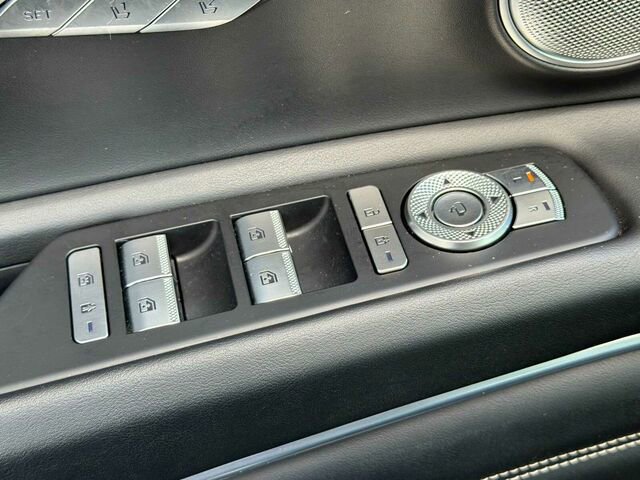 Used 2023 Genesis GV80 2.5T w/ Prestige 20" Package image 14