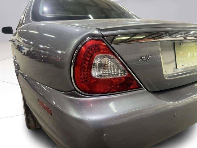 Used 2008 Jaguar XJ8 RWD image 12