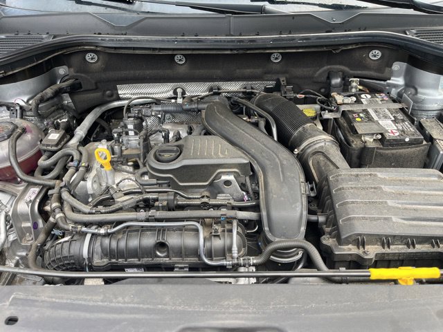 Used 2023 Volkswagen Taos SE w/ Panoramic Sunroof Package AWD/4WD image 34