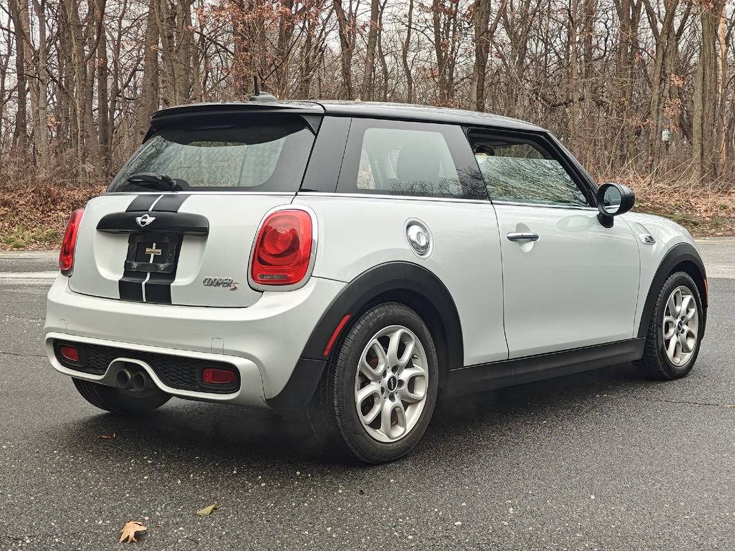 Used 2015 MINI Cooper S image 3