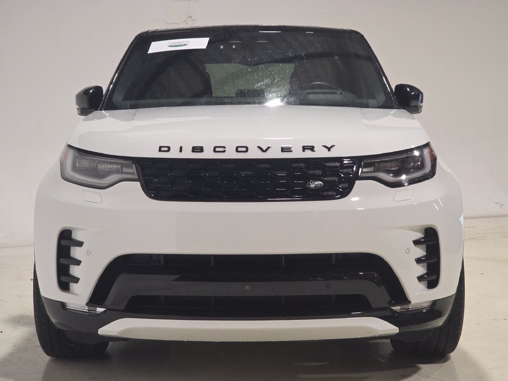 Certified 2025 Land Rover Discovery Dynamic SE AWD/4WD image 2