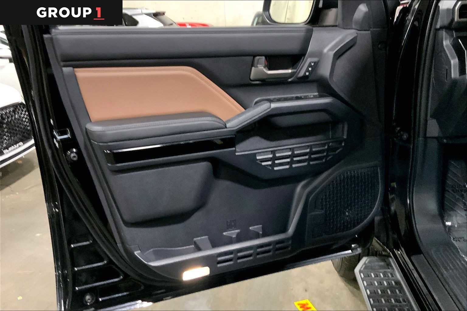 Used 2025 Toyota 4Runner Limited AWD/4WD image 22