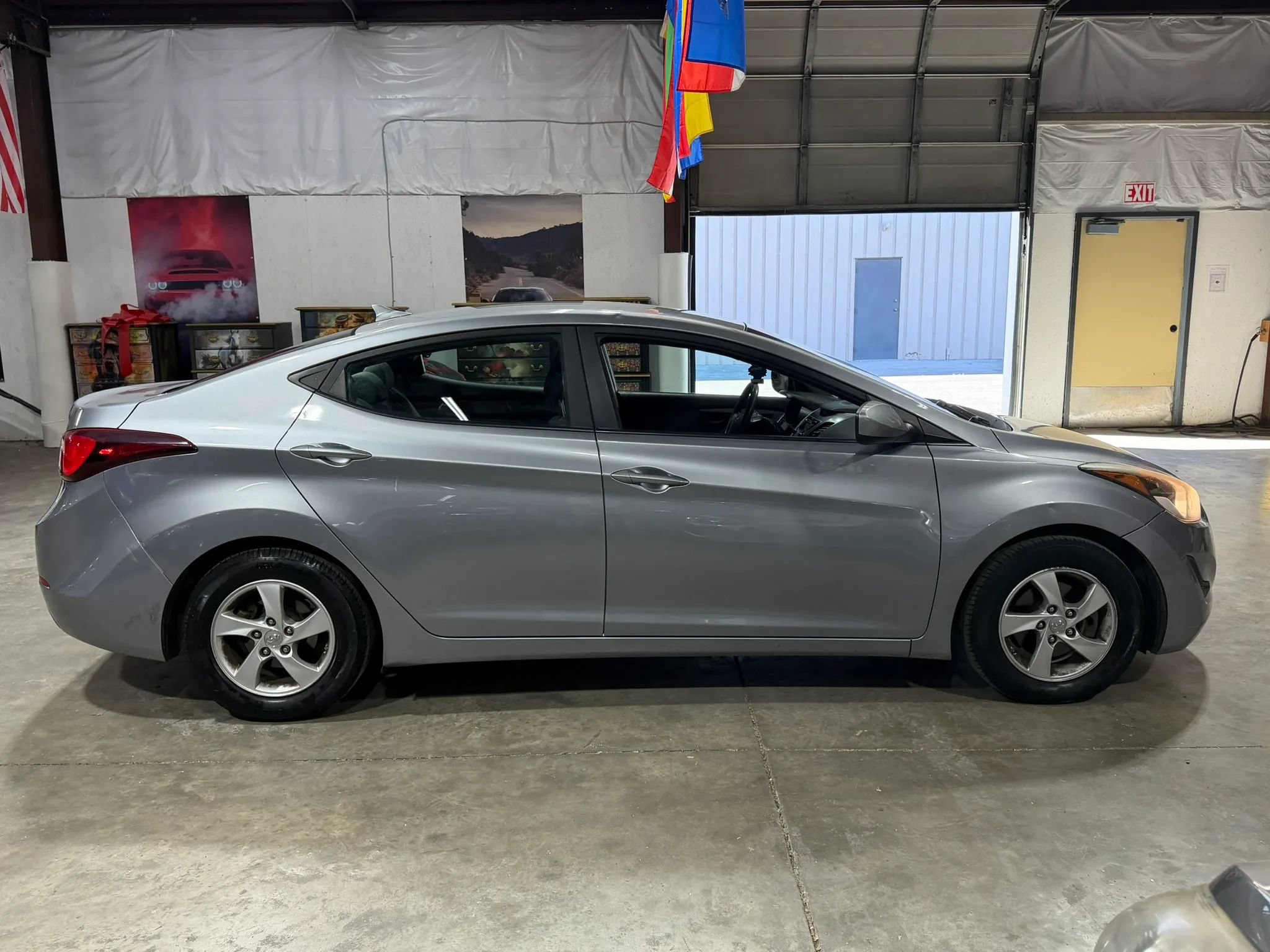 Used 2015 Hyundai Elantra SE FWD image 8
