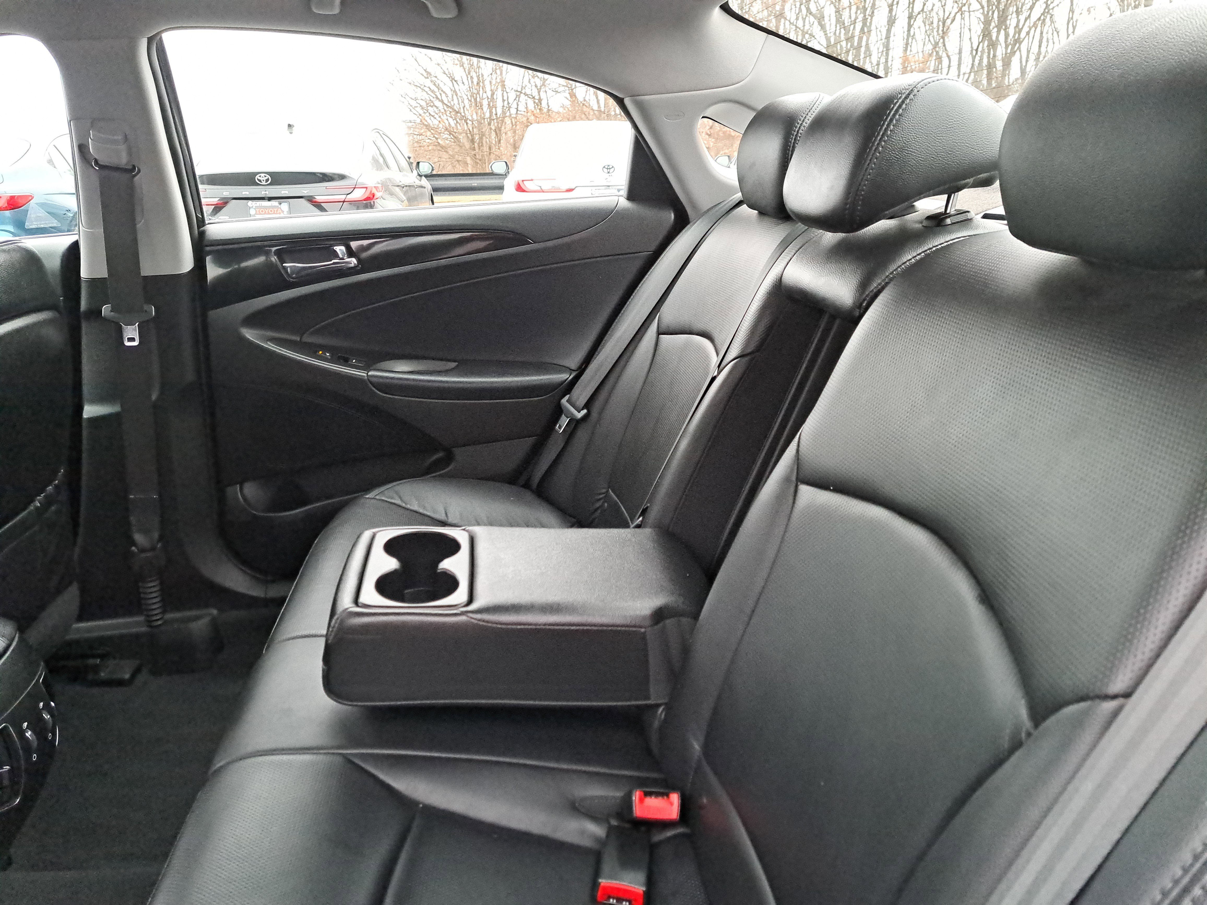 Used 2011 Hyundai Sonata Limited w/ Navigation Pkg 5 image 13