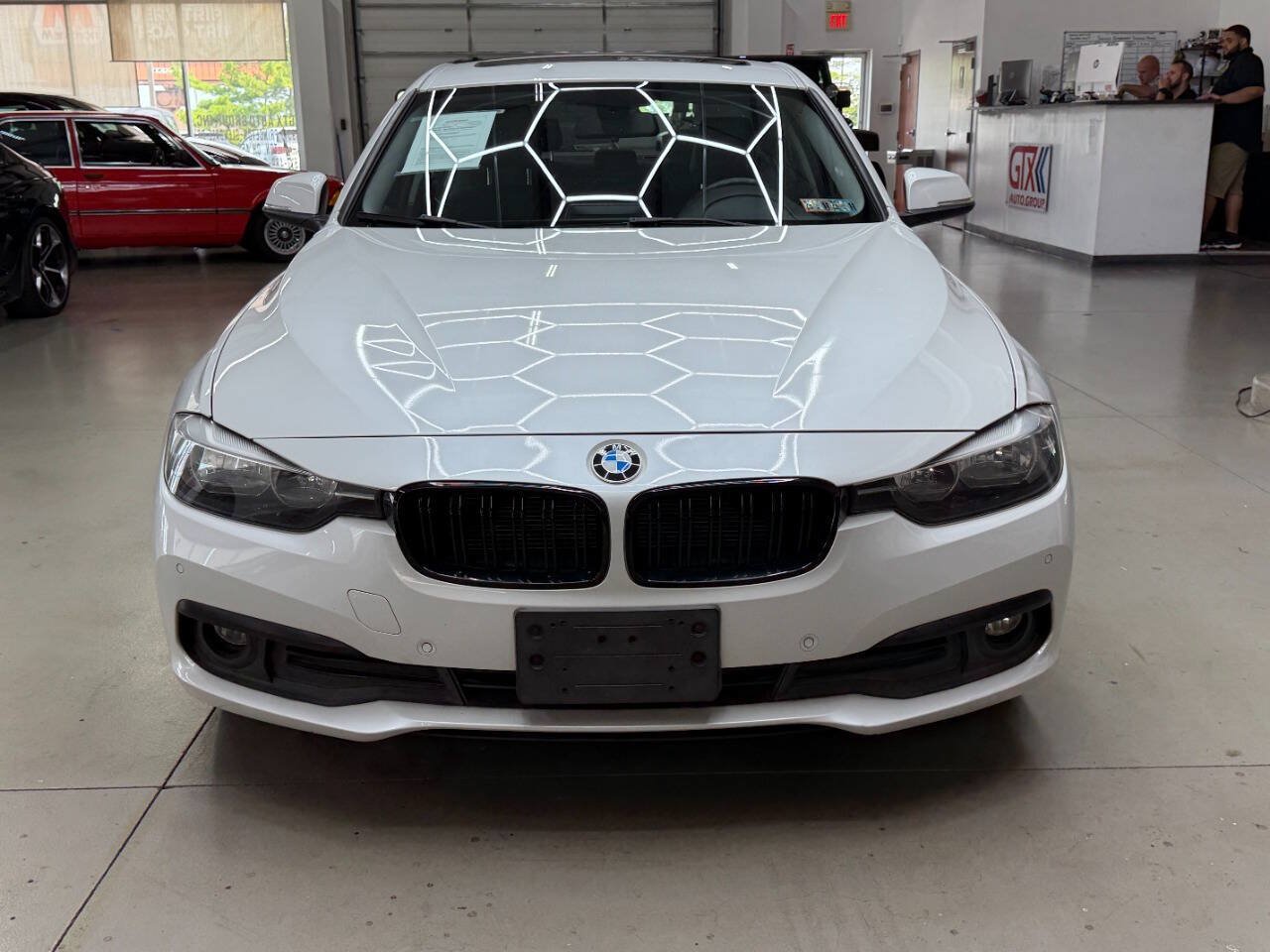 Used 2016 BMW 320i xDrive Sedan AWD/4WD image 6