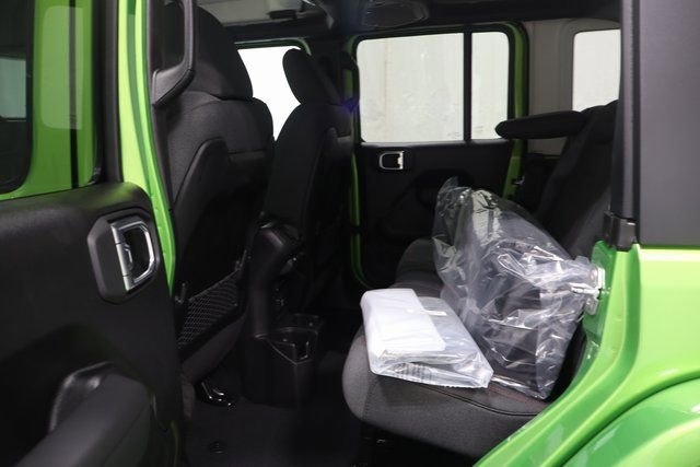 New 2026 Jeep Wrangler Unlimited Rubicon w/ Technology Group image 11